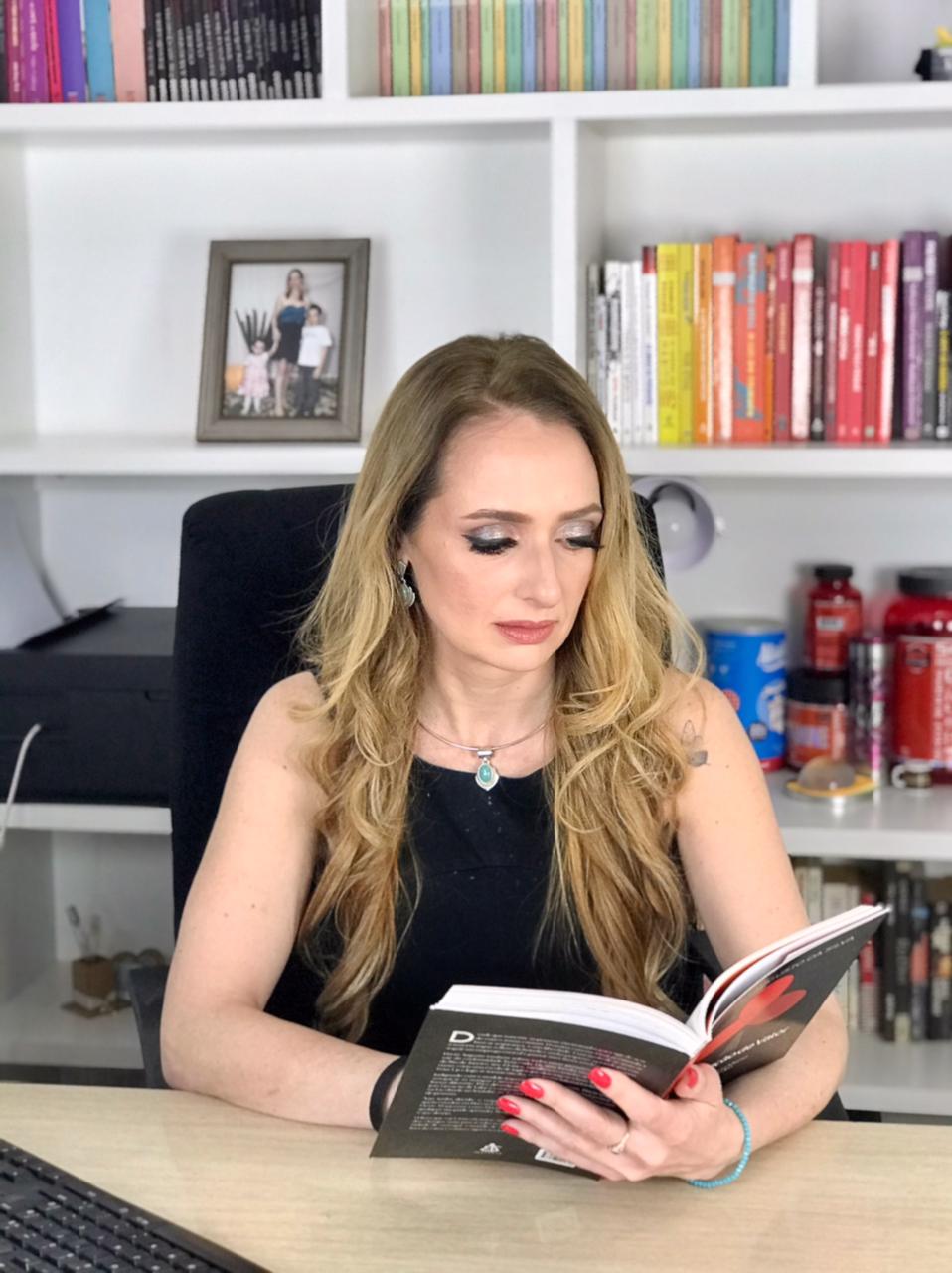 Vivi Benini em leitura editorial